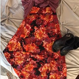 🎉 NWOT XS LulaRoe Maxi - great pattern! 🎉